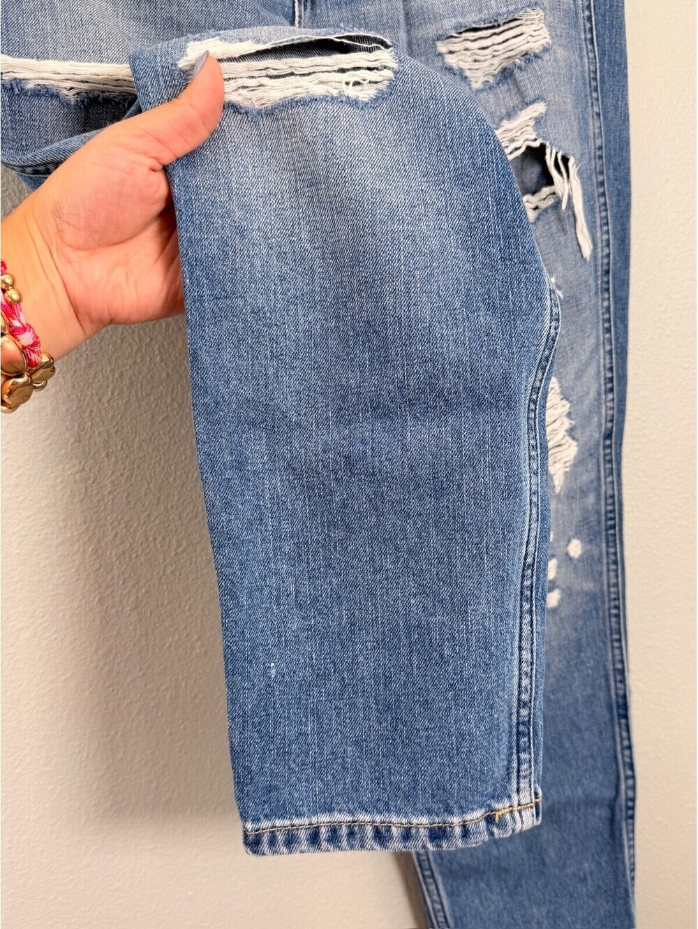 Abercrombie & Fitch Distressed Mom Jeans - Women's 27 NWOT - Picture 3 of 6